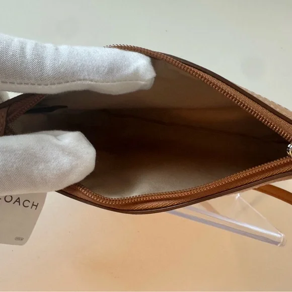 Coach Tan and Cream Wristlet NWT - Picture 4 of 4